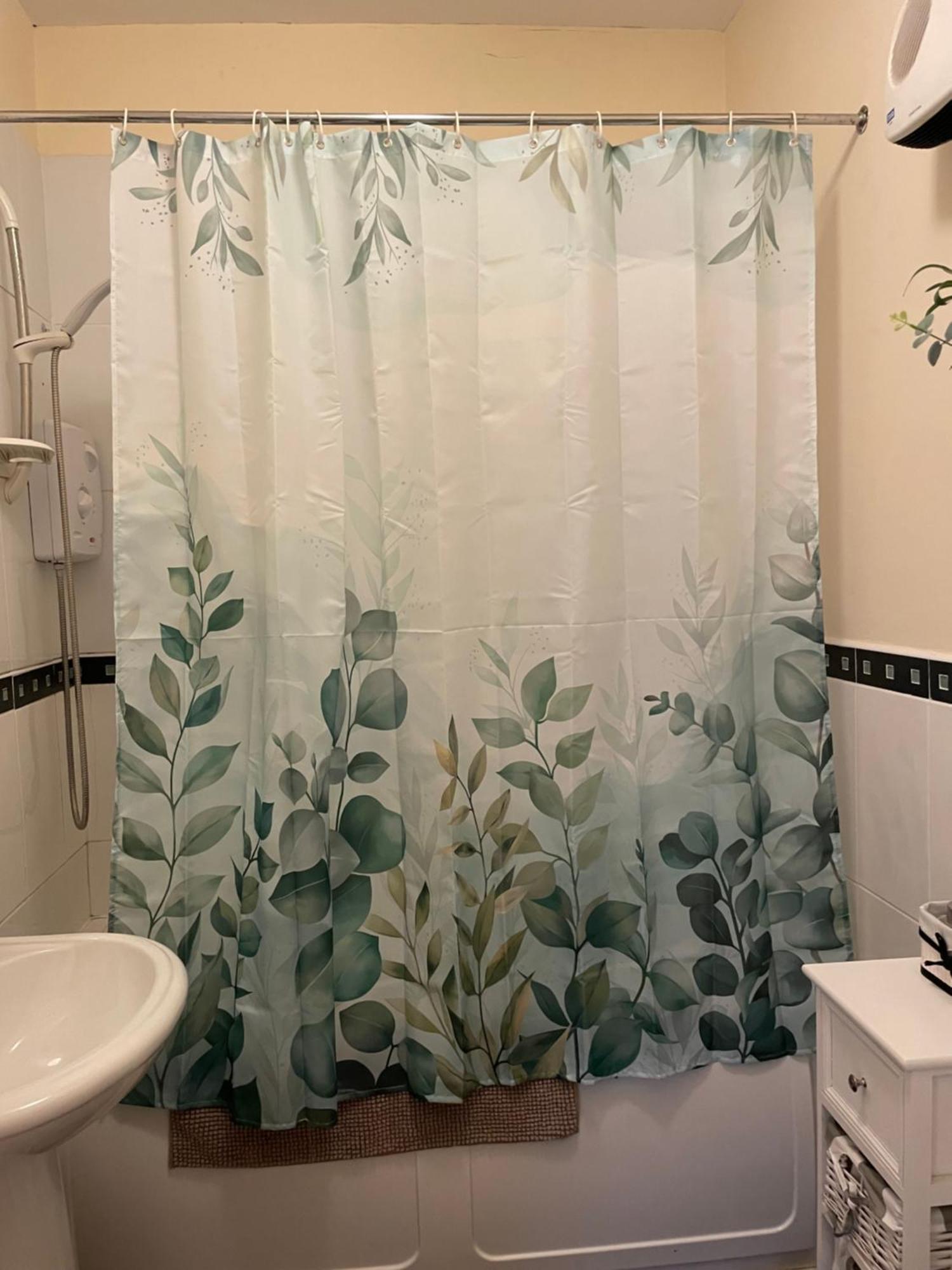 A Room In Central Park Apts Carrick on Shannon Екстериор снимка