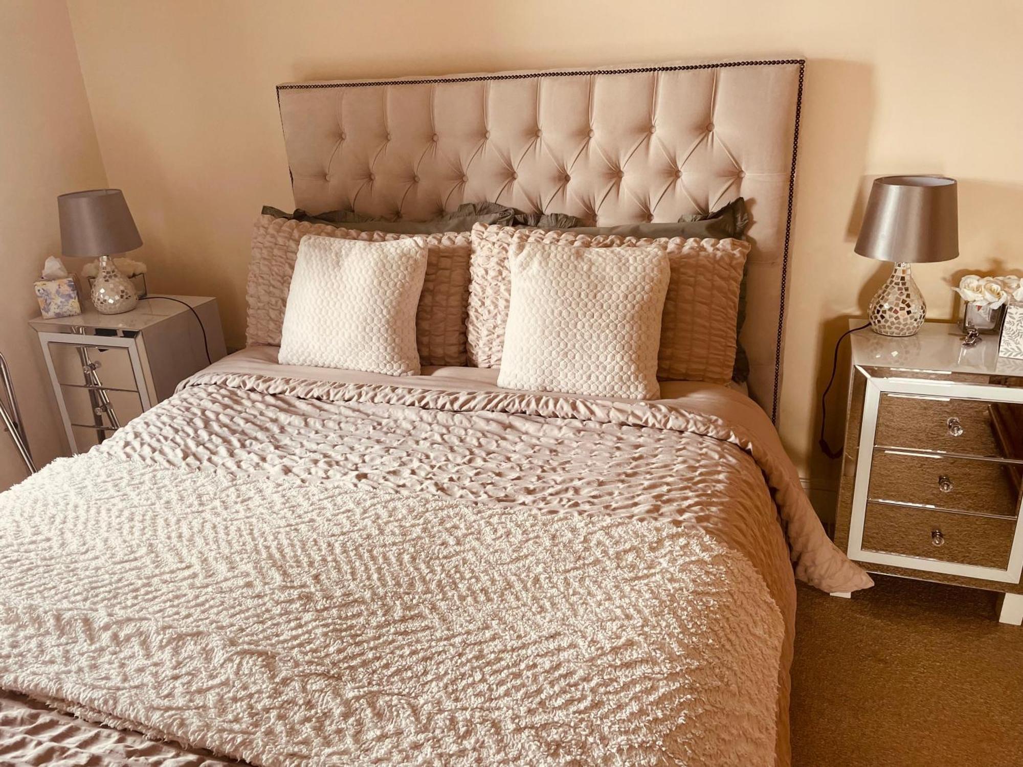 A Room In Central Park Apts Carrick on Shannon Екстериор снимка